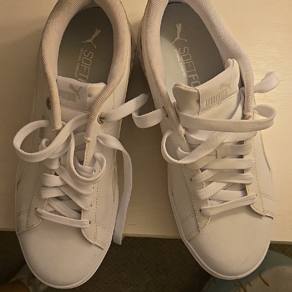 Puma Soft Foam White Lace-Up Sneakers Size 10 Gently Used